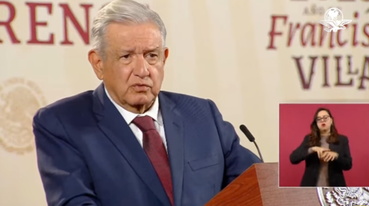 AMLO minimiza alerta de EEUU por conflicto de taxistas en Cancún