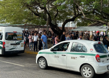 Mal clima retrasa el transporte público en Cancún; frustra iniciativa #UnDíaSinTaxis