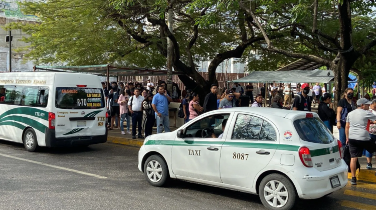 Mal clima retrasa el transporte público en Cancún; frustra iniciativa #UnDíaSinTaxis