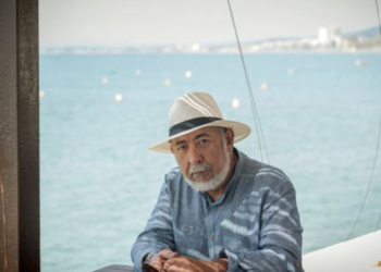 “En Cuba ya estamos cansados de vivir tanto tiempo en la Historia y queremos vivir en la normalidad”