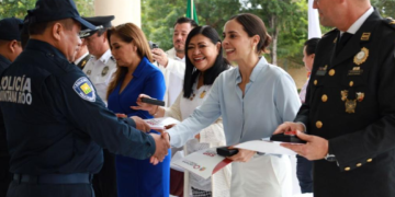 Gobierno municipal resalta el desempeño y dedicación de policías en Cancún