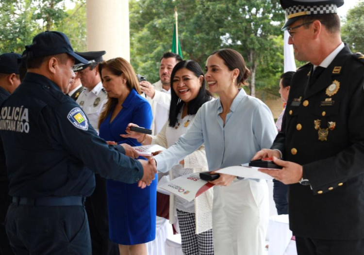 Gobierno municipal resalta el desempeño y dedicación de policías en Cancún