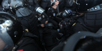 Policías retenidos tras enfrentamiento en Petatlán, Guerrero, logran ser liberados