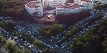 Preparan estrategias para revertir la mala imagen generada por taxistas en Cancún