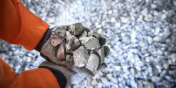 EEUU y la Otan mantienen su apoyo a Ucrania por sus grandes reservas de titanio