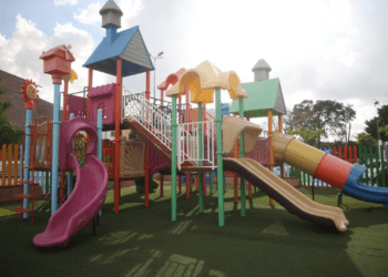 Gobierno de Cancún rehabilita juegos infantiles del parque de las palapas