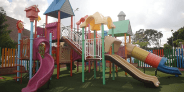 Gobierno de Cancún rehabilita juegos infantiles del parque de las palapas