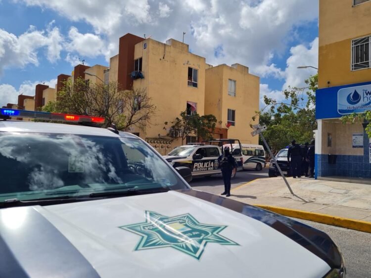 Sujeto es detenido tras rociar ácido muriático a su expareja en fraccionamiento de Cancún