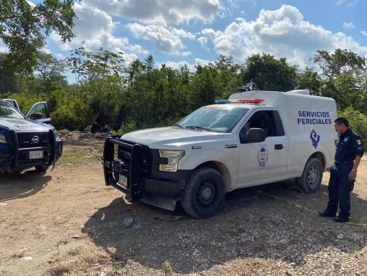 Encuentran cuerpo calcinado al interior de una camioneta en Tres Reyes