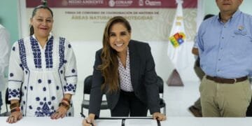 Firman acuerdo de protección a la riqueza natural de Quintana Roo