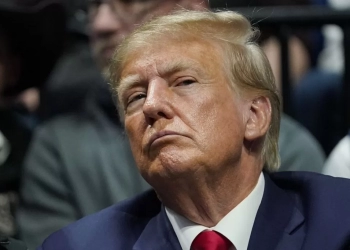 Trump en la corte: ¿Dormido?