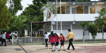 estudiantes regresaron