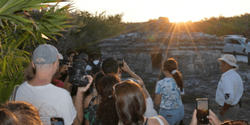 Familias disfrutaron del gran espectáculo arqueastronómico en “El Caracol”