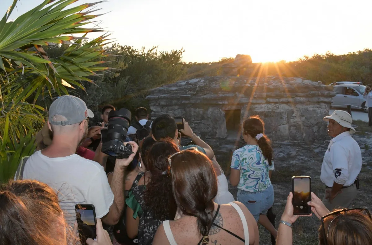 Familias disfrutaron del gran espectáculo arqueastronómico en “El Caracol”