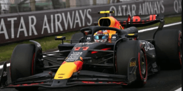 ¿Dónde se encuentra Checo Pérez en la clasificación de F1?