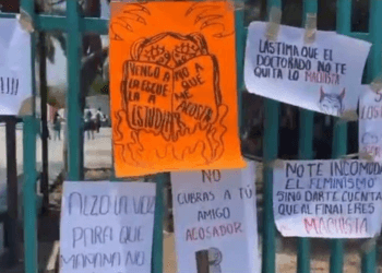 Padres de familia piden la renuncia del director de Bachilleres 2 en Chetumal