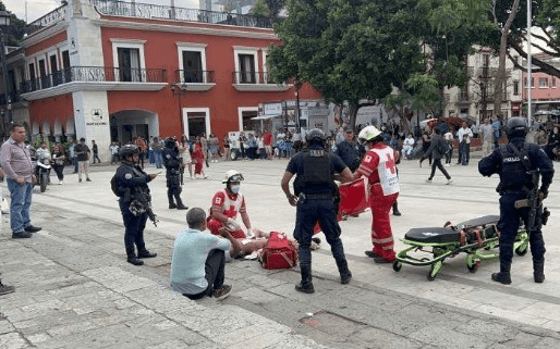 Trágico incidente en la Alameda de Oaxaca: Hombre se prende fuego frente a la indiferencia de la multitud