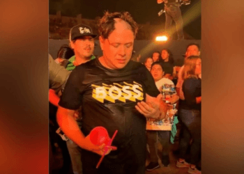 Candidato de Morena es rapado durante evento público