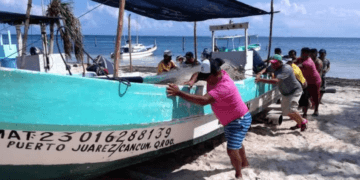 Líder de la CROC afirma que pescadores aceptaron dejar Puerto Juárez