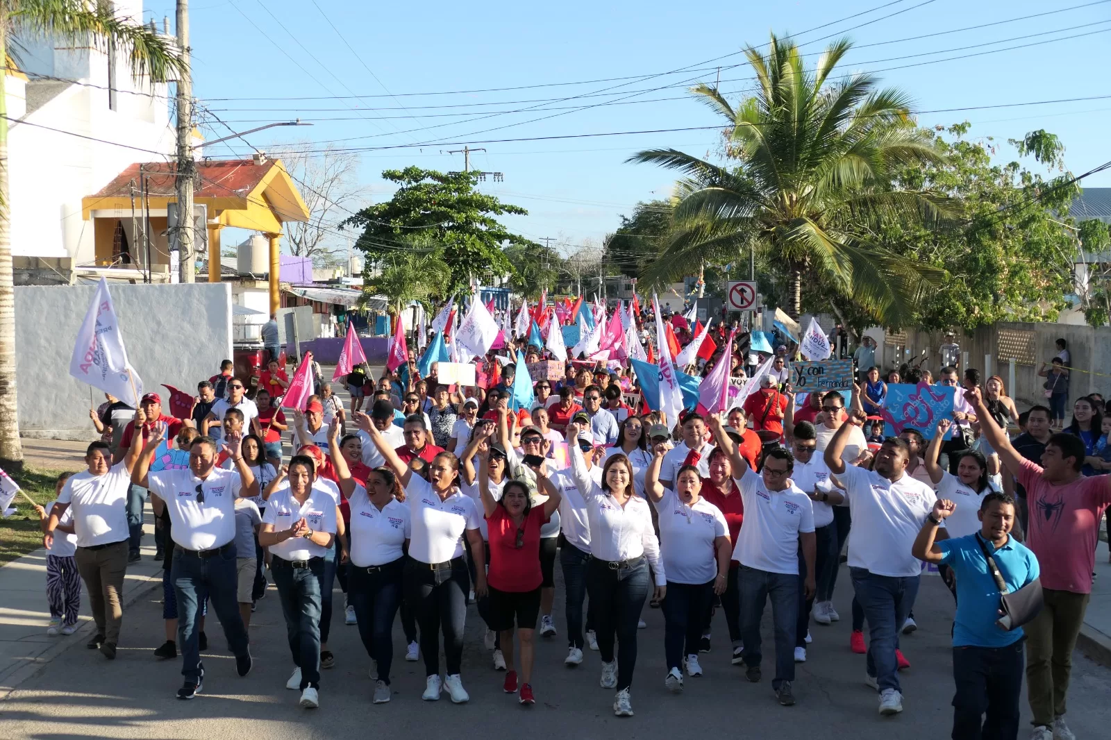 María Fernanda Alvear ofrece toda su experiencia para rescatar a Puerto Morelos