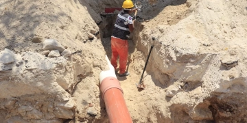 Supervisan obras de renovación de la red de agua potable y drenaje de Cancún