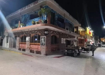 Riña en bar de Isla Mujeres termina en balazos