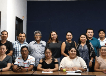 Capacitan a servidoras públicas estatales con curso de nivelación de Lengua Maya