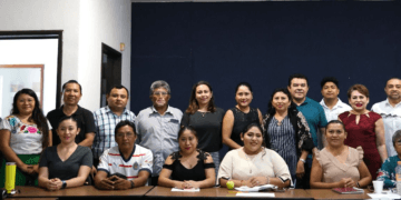 Capacitan a servidoras públicas estatales con curso de nivelación de Lengua Maya