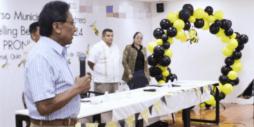 Participan estudiantes de primarias públicas en Concurso Municipal de Deletreo en Inglés