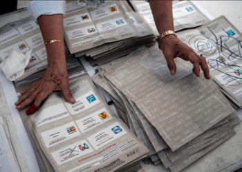 El consejero electoral desmiente falsedades sobre votar