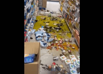 Pánico en Nápoles tras el mayor terremoto en décadas