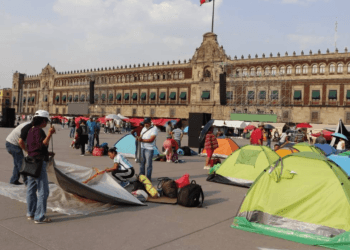 Zócalo amanece con cambios: plantón de la CNTE y cierre de campaña de Sheinbaum