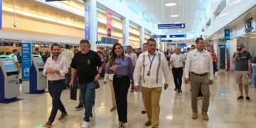 Autoridades recorren y supervisan el Aeropuerto Internacional de Cancún