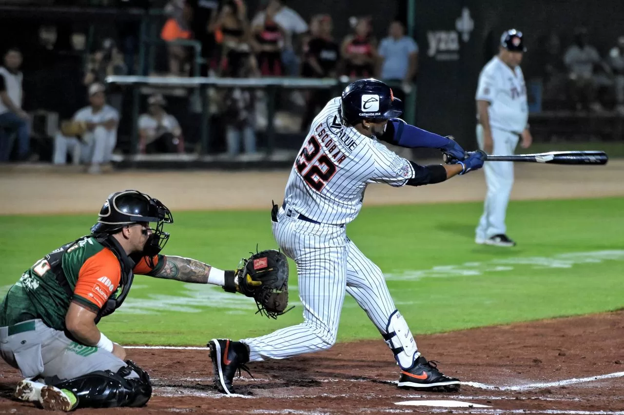 Leones se imponen 9-1 a Tigres empatando el Clásico de Fieras