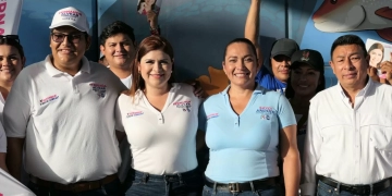 Trabajadores del sector turístico respaldan a Fernanda Alvear