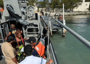 Rescata Marina a más de 50 balseros en Isla Mujeres