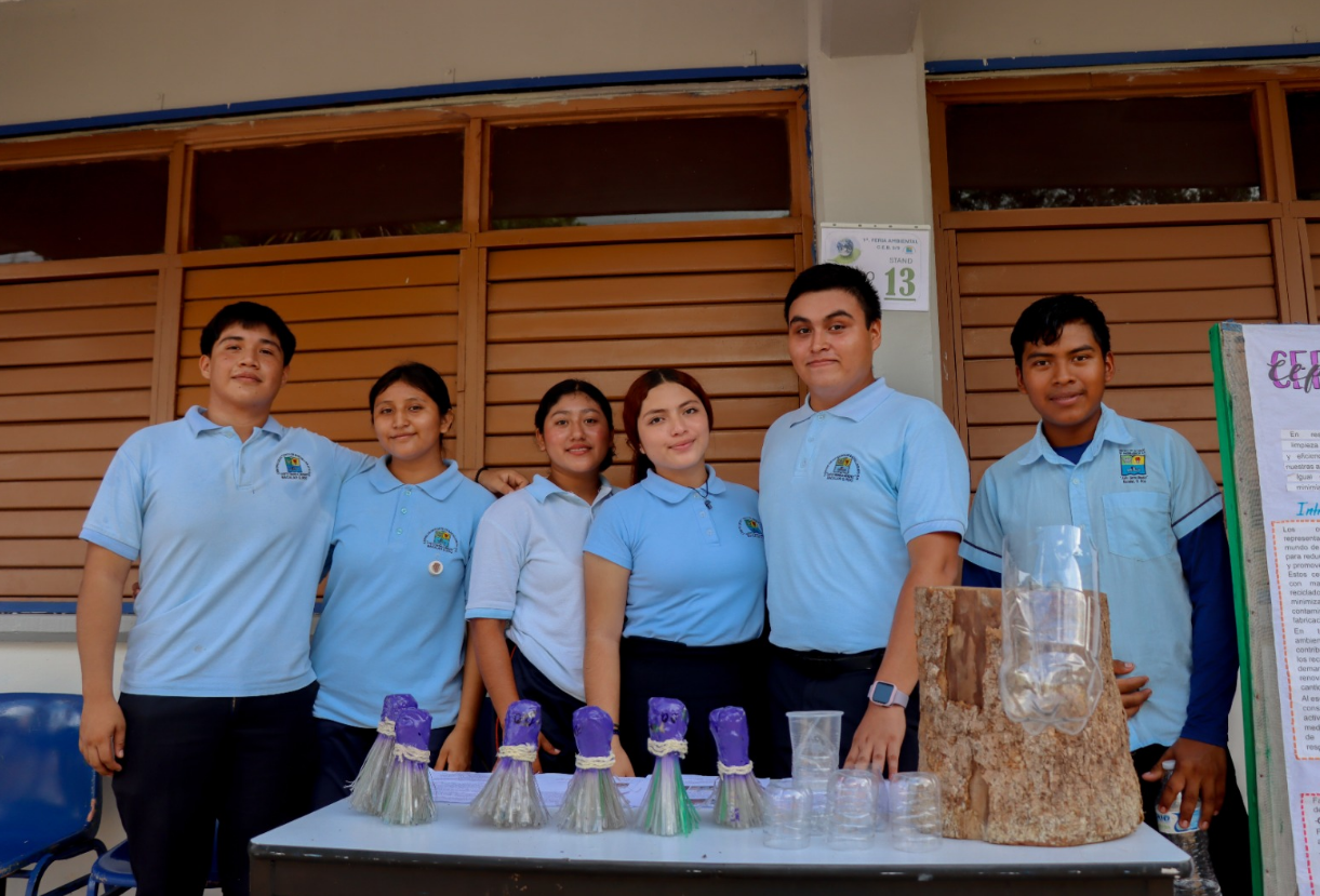 IQJ realiza el evento “Feria Ambiental Estudiantil”