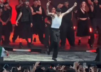 Peso Pluma se fractura en pleno concierto