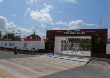 Fortalece Mara Lezama la infraestructura educativa de Cozumel
