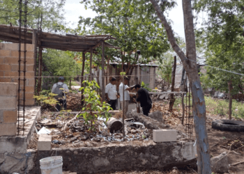 Inicia AGEPRO trabajos de regularización en asentamientos de Mahahual