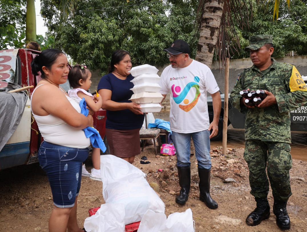 Atiende DIF Quintana Roo a familias afectadas por lluvias e inundaciones en Chetumal