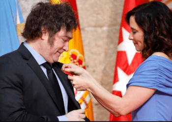 Milei critica a la familia de Pedro Sánchez en Madrid
