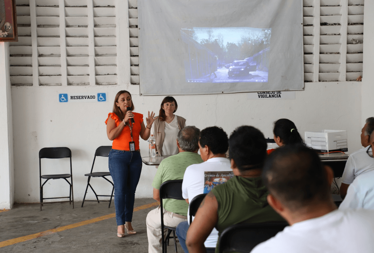 IMOVEQROO e IQM capacitan a operadores del servicio público de transporte