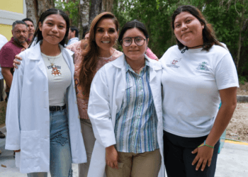 Mara Lezama anuncia más becas para que estudiantes de Cozumel sigan su educación