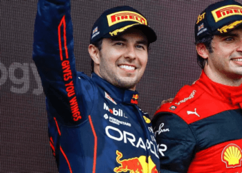 ¿Qué ha pasado con 'Checo' Pérez en el GP de Gran Bretaña?