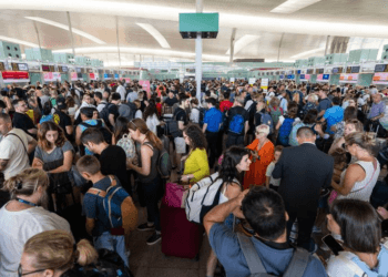 ‘Apagón informático’ mundial provoca caos en aeropuertos, incluído Cancún