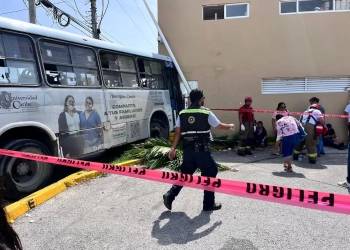 Más de 30 lesionados dejó un camionero de Autocar