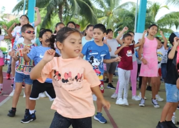 Arrancan cursos de verano en Isla Mujeres con gran participación de niñas y niños