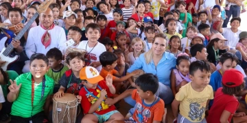 Lili Campos celebra concierto infantil en curso de verano Baxal Paal en Solidaridad