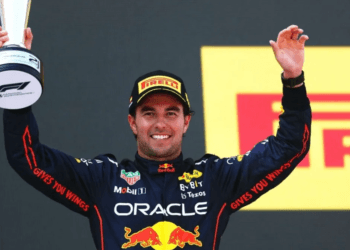 Checo Pérez llegará a Disney+: contará la historia de superación del piloto mexicano